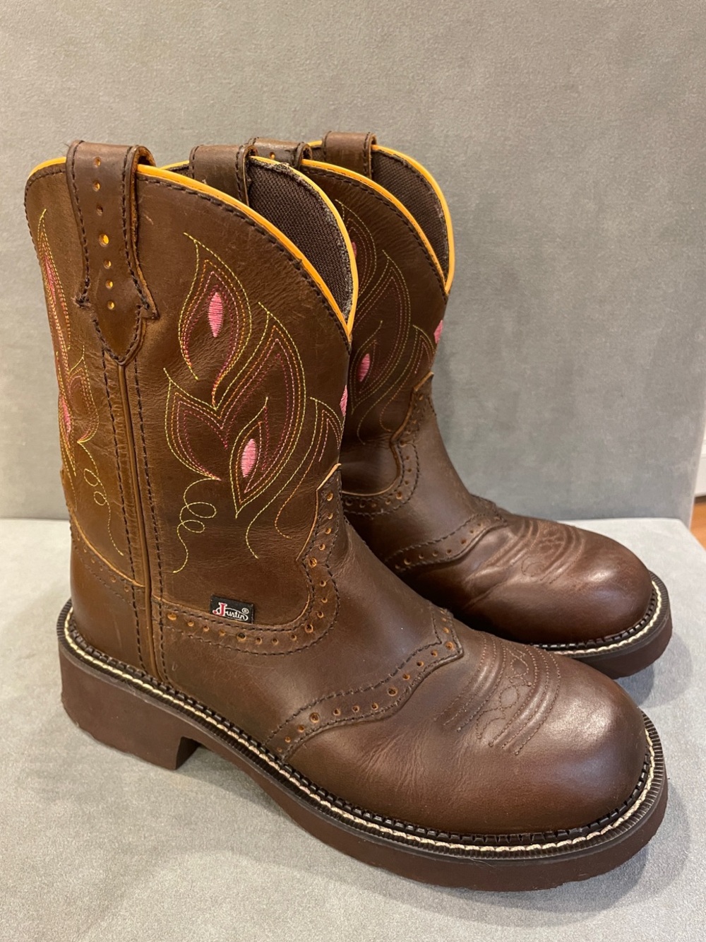 Justin Cowboy Boots Brown Leather Pink Embroidery Western Women’s 7.5 Low Heel